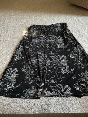Briggs of New York 2X Black & White Maxi Skirt